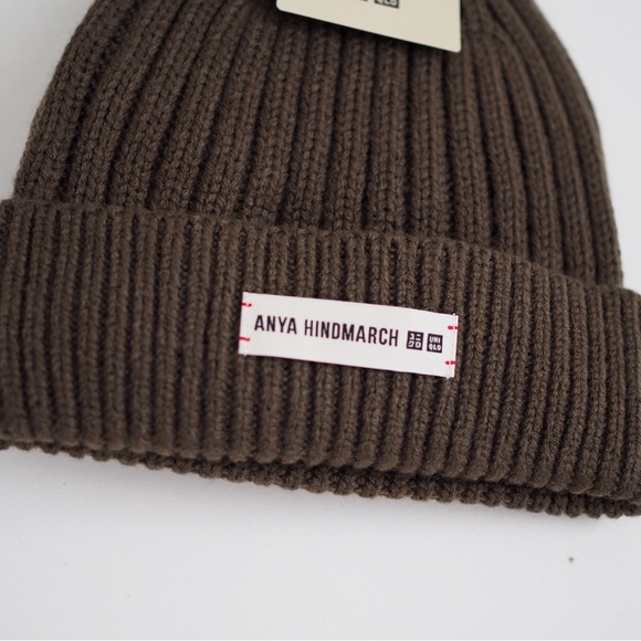 Anya Hindmarch eyes signature logo Uniqlo heattech knit beanie olive - Picture 2 of 8